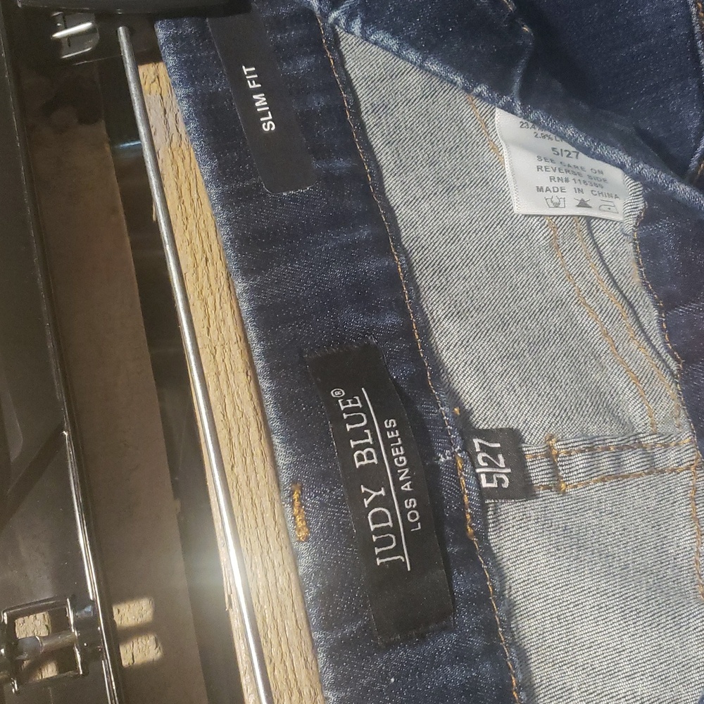 Judy Blue Dark Wash Ankle Jeans - Picture 4 of 4